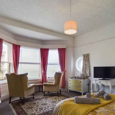 Spectacular Sea View Double, With Exclusive Bathroom & Use Of Patio And Bike Store Маргейт Екстериор снимка